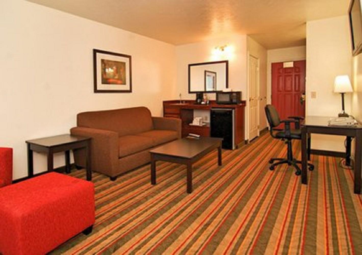 Best Western Visalia Hotel Екстериор снимка