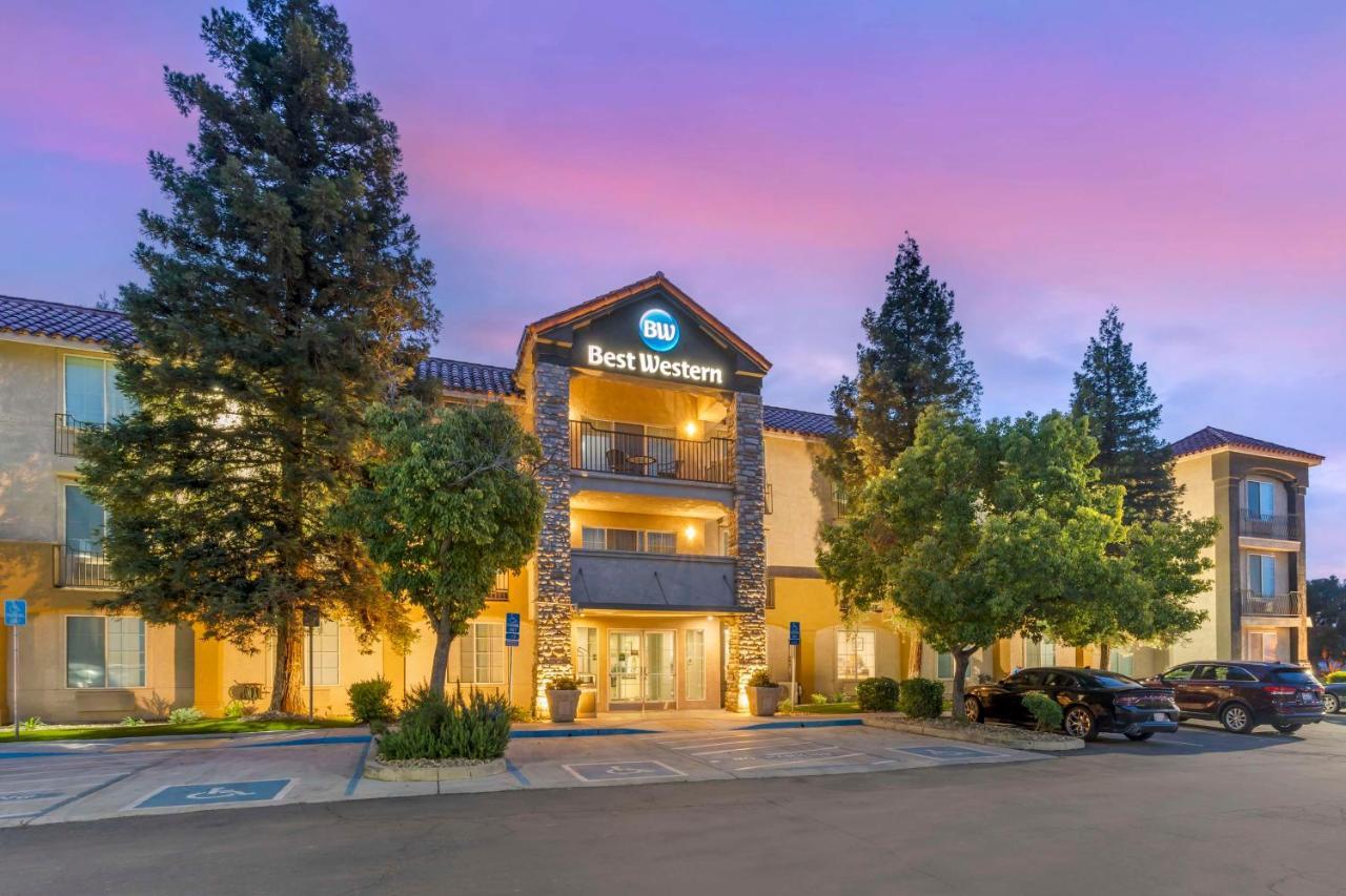 Best Western Visalia Hotel Екстериор снимка