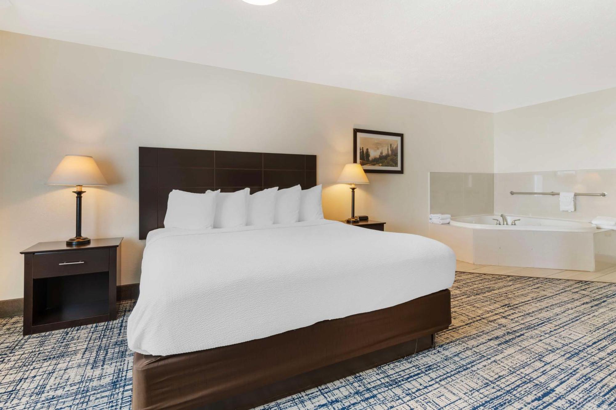 Best Western Visalia Hotel Екстериор снимка