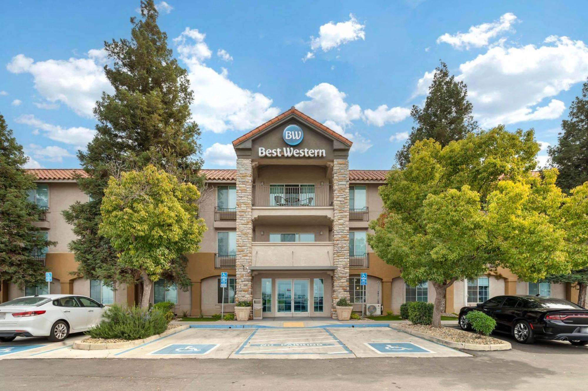 Best Western Visalia Hotel Екстериор снимка